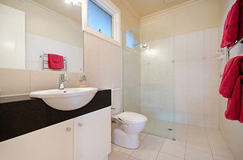 Domain Apartments - Accommodation 4U 4