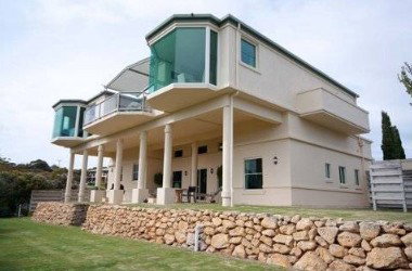 Number 13 On The Beach - Accommodation 4U 1