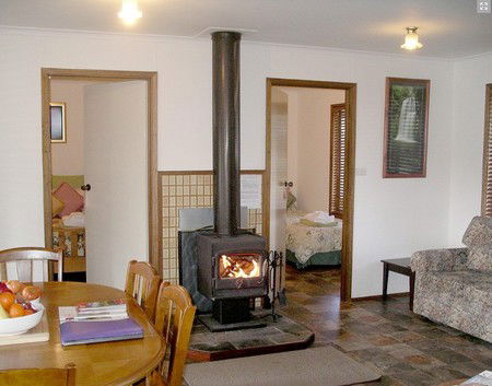 Jandas Lake View - Accommodation 4U 3