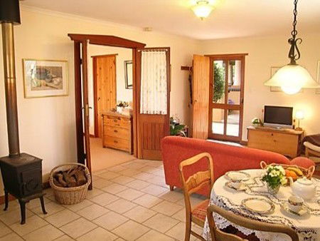 Stephanette's Cottage - Accommodation 4U 4