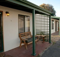 Moonta Bay Road Cabins and Cottages - Accommodation 4U