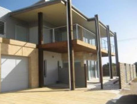 Kingston Shore Villas - Accommodation 4U 2