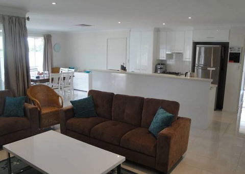 White Sands Retreat - Accommodation 4U 4