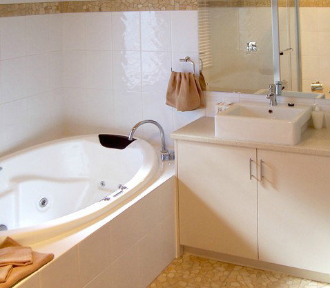 McLaren Ridge 3 - McLaren Ridge Log Cabins - Accommodation 4U 1