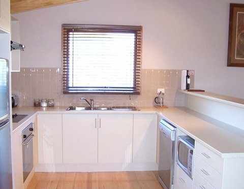 McLaren Ridge 3 - McLaren Ridge Log Cabins - Accommodation 4U 2