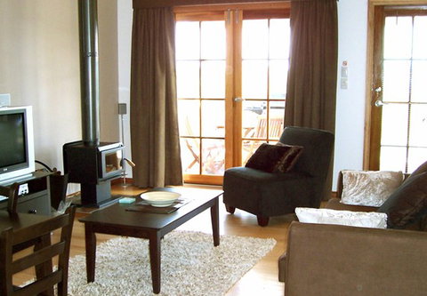 McLaren Ridge 3 - McLaren Ridge Log Cabins - Accommodation 4U 4