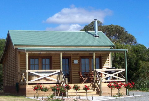 McLaren Ridge 3 - McLaren Ridge Log Cabins - Accommodation 4U 8