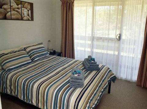 Lake Shore Apartment - Accommodation 4U 2