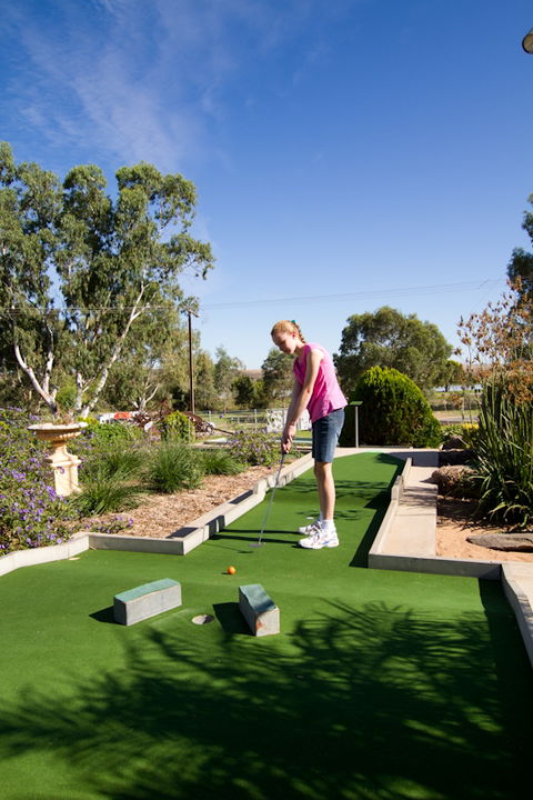 Avoca Dell Caravan Park - Accommodation 4U 2