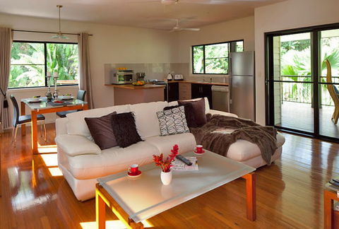 Misty Mountains Tropical Rainforest Romantic Retreat - Accommodation 4U 0