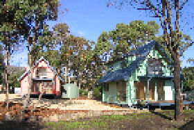 Four Seasons Holiday Cottages - Accommodation 4U 0