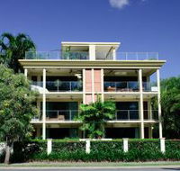 Cairns Beachfront Apartment - Accommodation 4U