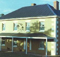 Wilmot Arms Inn - Accommodation 4U