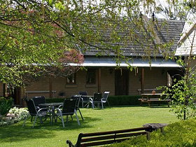 Hawthorn Villa Stables - Accommodation 4U 0