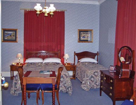 Glen Osborne House - Accommodation 4U 3