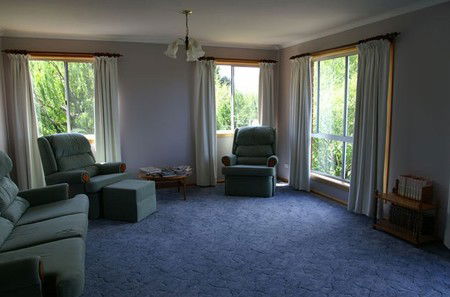 Three Hut Point Waterfront Accommodation - Accommodation 4U 4