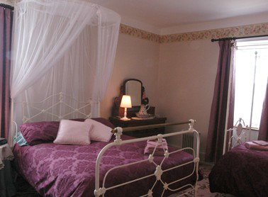 Mrs Currie's House B&B - Accommodation 4U 3
