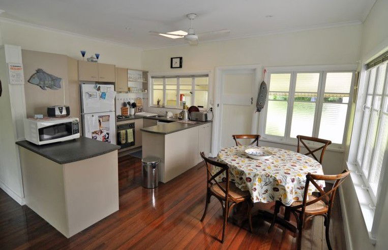 Bungalow QLD Accommodation 4U