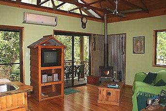 Crater Lakes Rainforest Cottages - Accommodation 4U 1