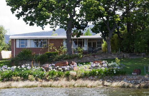Waterside Accommodation - Accommodation 4U 1