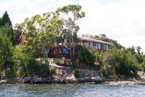 Waterside Accommodation - Accommodation 4U 3