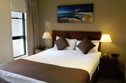 Wyndham Seven Mile Beach - Accommodation 4U 4