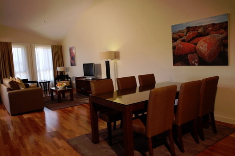 Wyndham Seven Mile Beach - Accommodation 4U 7