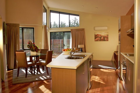 Wyndham Seven Mile Beach - Accommodation 4U 8