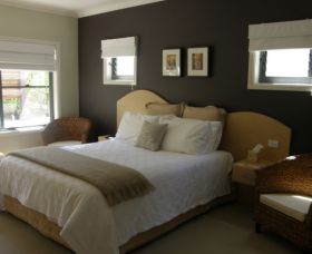CeeSpray On Owen Bed And Breakfast - Accommodation 4U 0