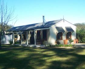 Hillcrest Cottage - Accommodation 4U 0