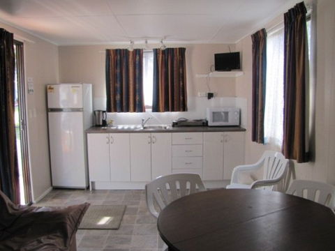 Palm Beach Caravan Park - Accommodation 4U 2