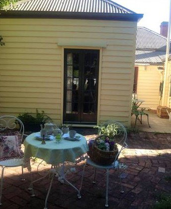 Newington House - Accommodation 4U 0