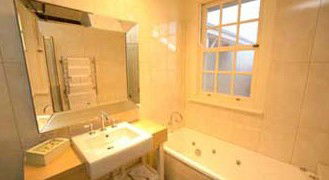Montrose Of Ballarat - Martin Place - Accommodation 4U 1