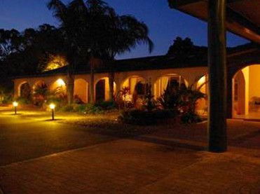 Batemans Bay Manor - Bed And Breakfast - Accommodation 4U 5