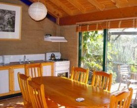 Back Forest Retreat - Accommodation 4U 2