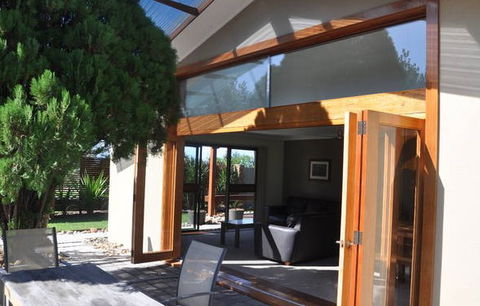 Beachfront House - Accommodation 4U 4