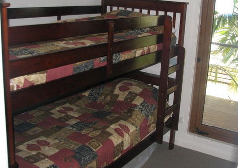 Bentley Waterfront - Accommodation 4U 3