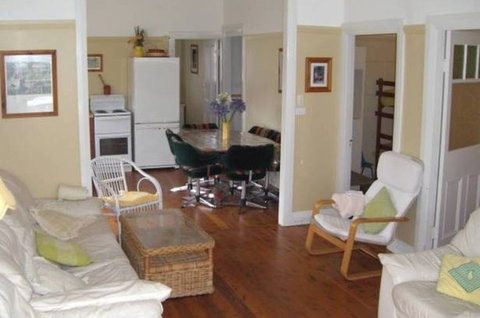 Calm Waters Waterfront Cottages - Accommodation 4U 1