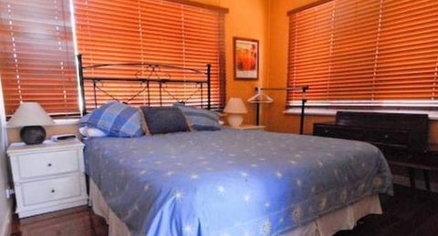 Calm Waters Waterfront Cottages - Accommodation 4U 2