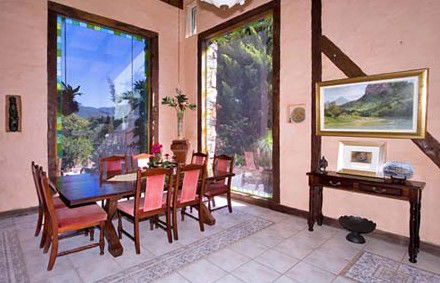 Castle On The Hill Bed And Breakfast - Accommodation 4U 0