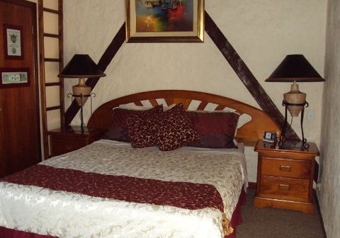 Castle On The Hill Bed And Breakfast - Accommodation 4U 5
