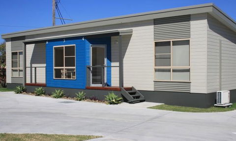 Bowlo Holiday Cabins - Accommodation 4U 1
