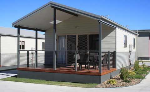 Bowlo Holiday Cabins - Accommodation 4U 5
