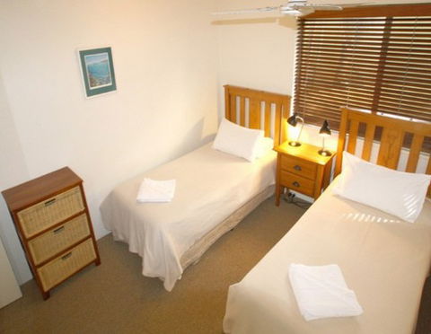 Airy Surfside Unit - Accommodation 4U 2