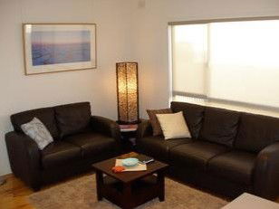 Townhouse One - Accommodation 4U 2