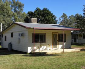 Cockatoo Cottage - Pooncarie - Accommodation 4U 0