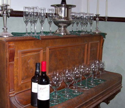 Duke Of Cornwall Inn - Accommodation 4U 2