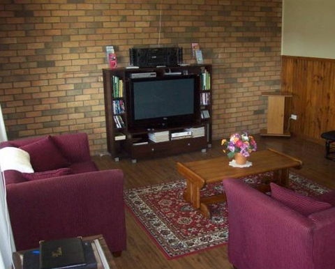 Riverland Holiday Cottage - Accommodation 4U 1
