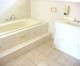 Wentworth Club Motel - Accommodation 4U 2