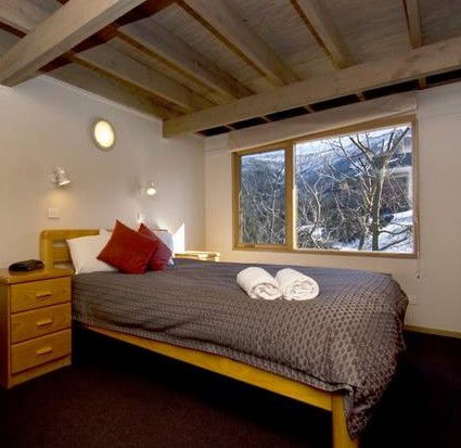 Banjo Townhouses - Accommodation 4U 2